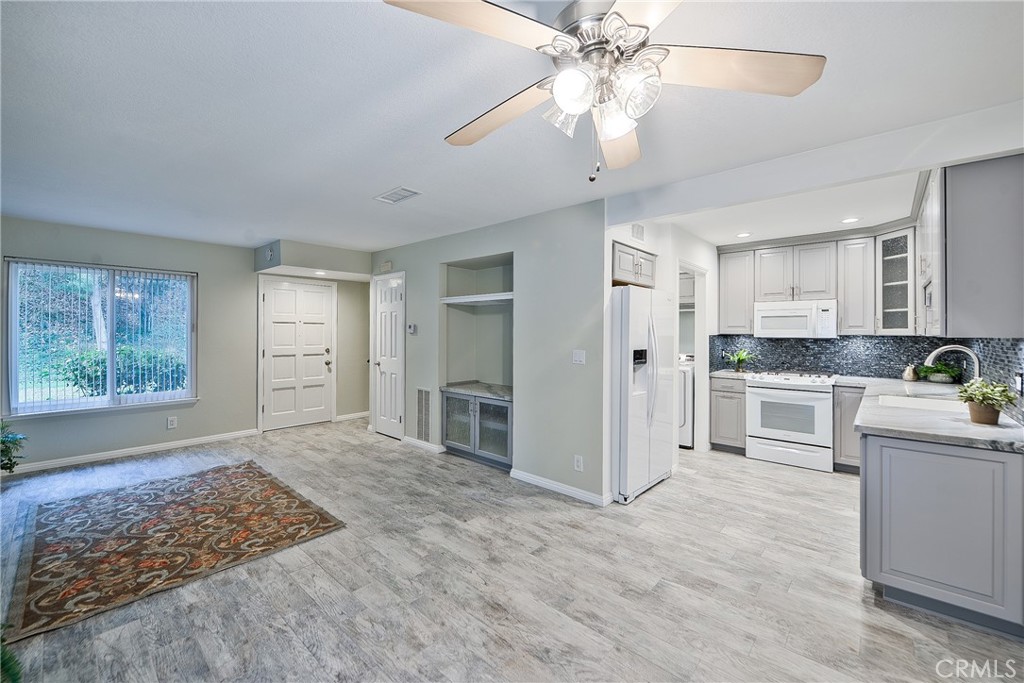 5627 E Plaza De Indios