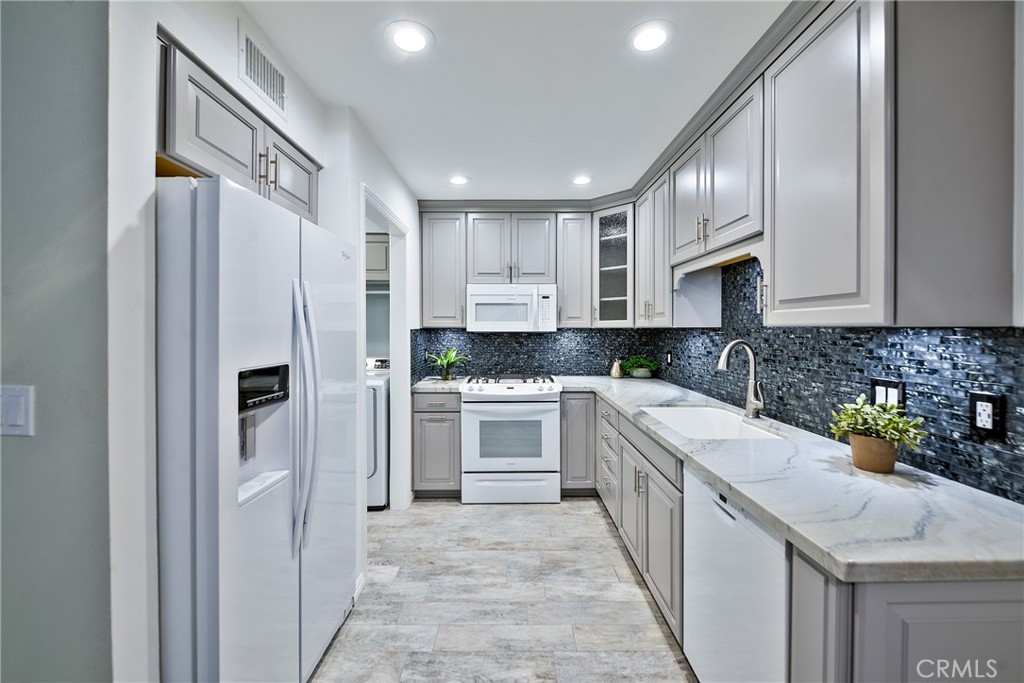 5627 E Plaza De Indios