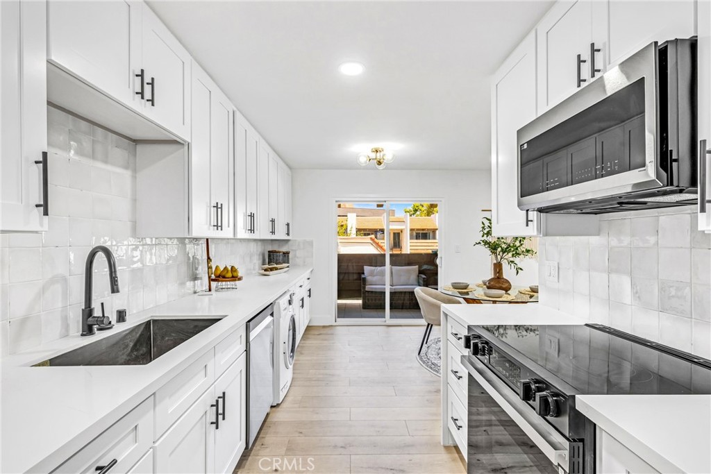 17562 Vandenberg Lane 12