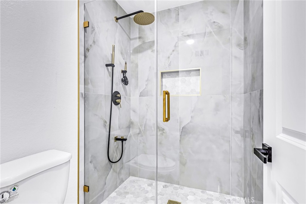 17562 Vandenberg Lane 12