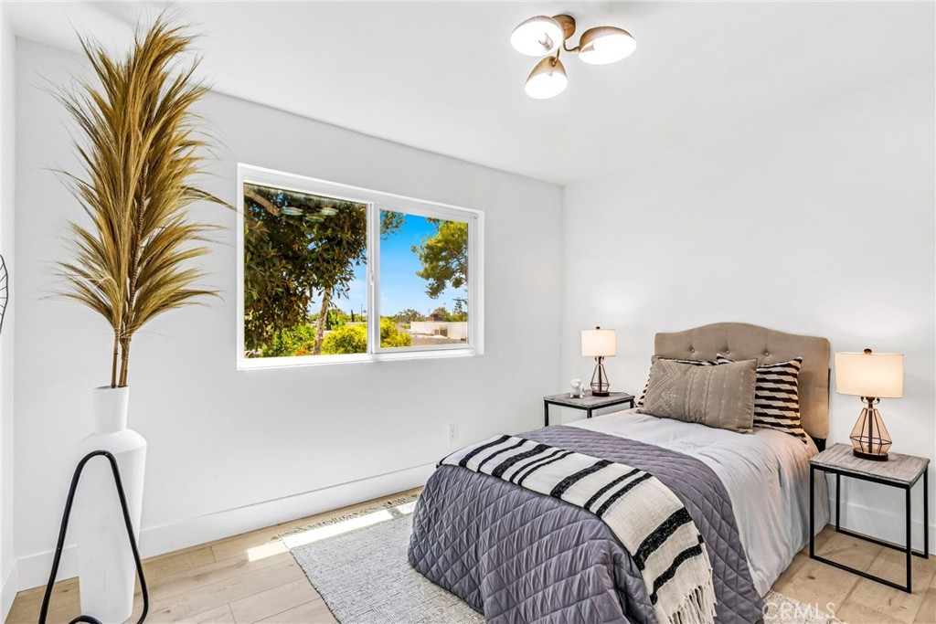 17562 Vandenberg Lane 12