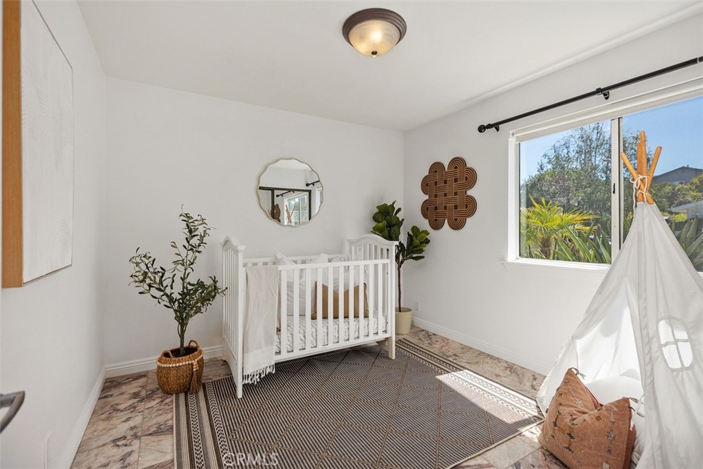 3180 Mountain View Drive