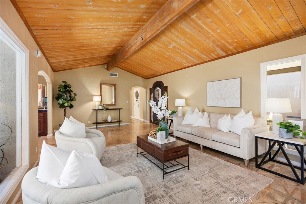 3180 Mountain View Drive