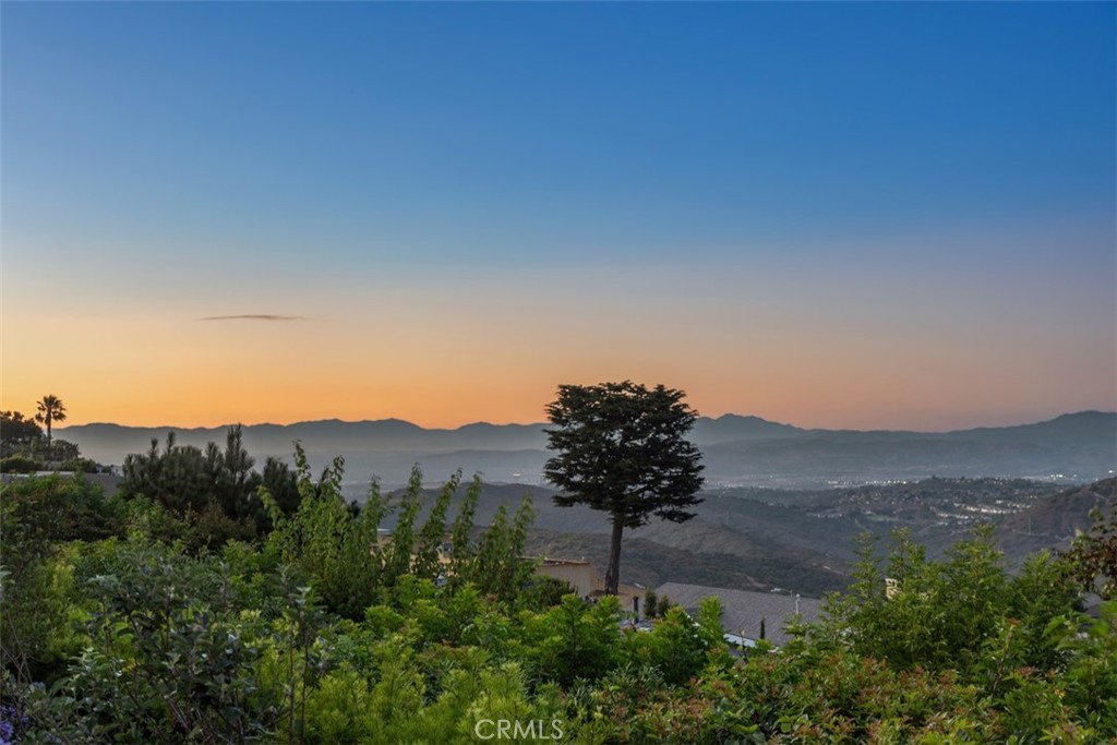 3180 Mountain View Drive