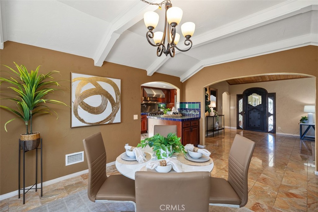 3180 Mountain View Drive