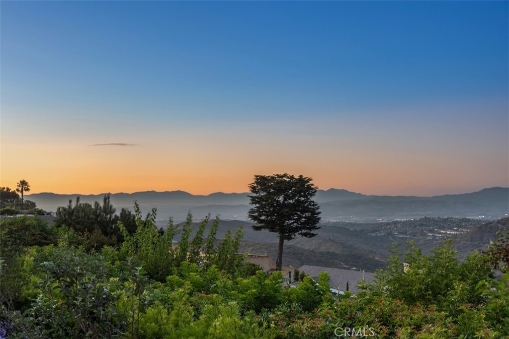 3180 Mountain View Drive