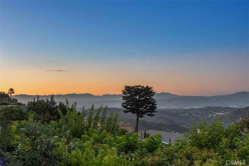 3180 Mountain View Drive