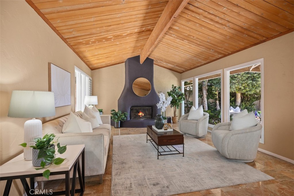 3180 Mountain View Drive