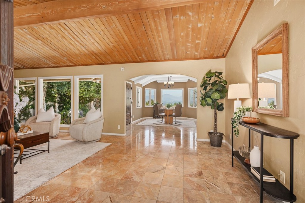 3180 Mountain View Drive