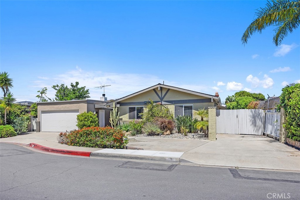 3180 Mountain View Drive