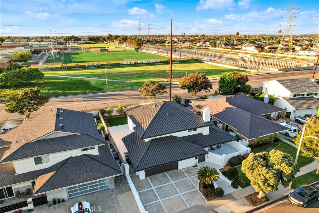 9171 Regatta Drive