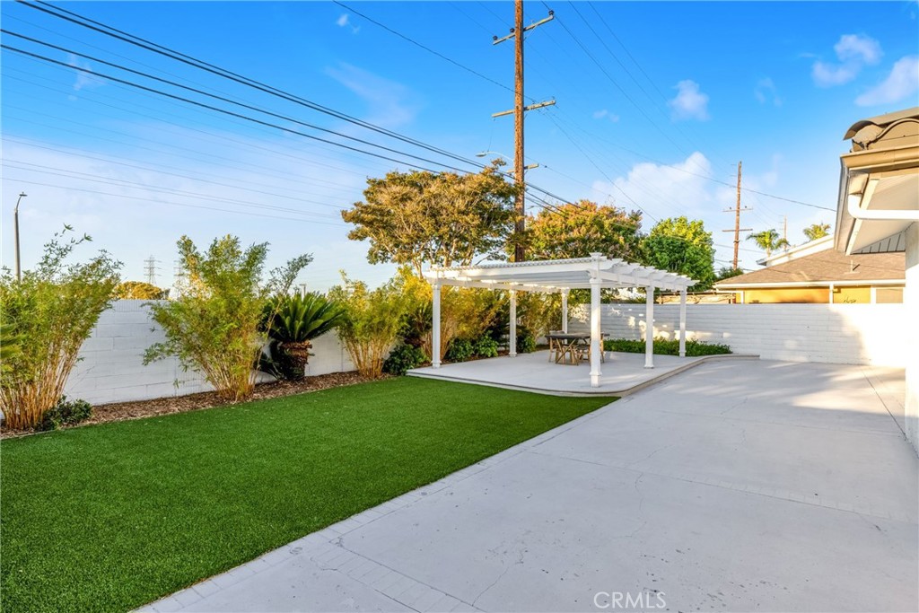 9171 Regatta Drive