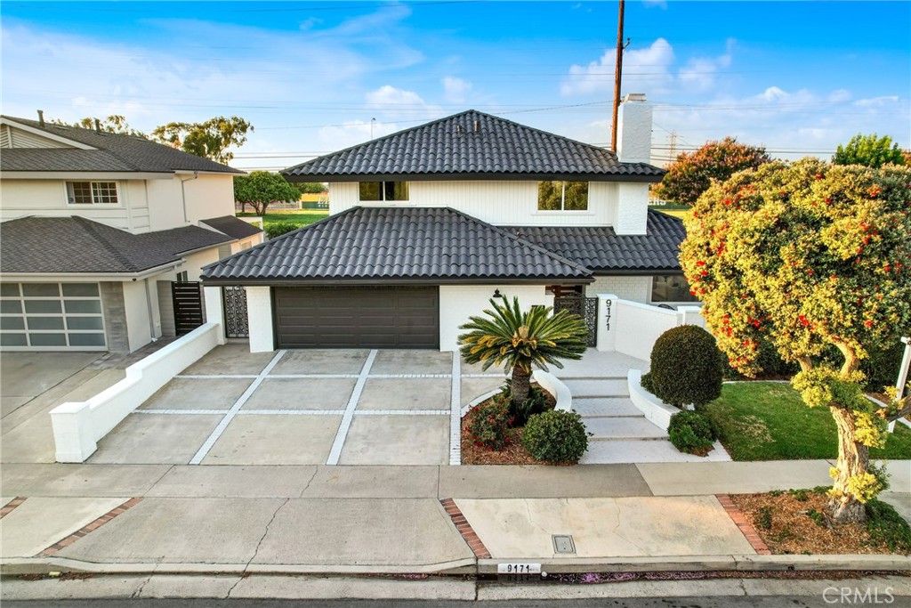 9171 Regatta Drive