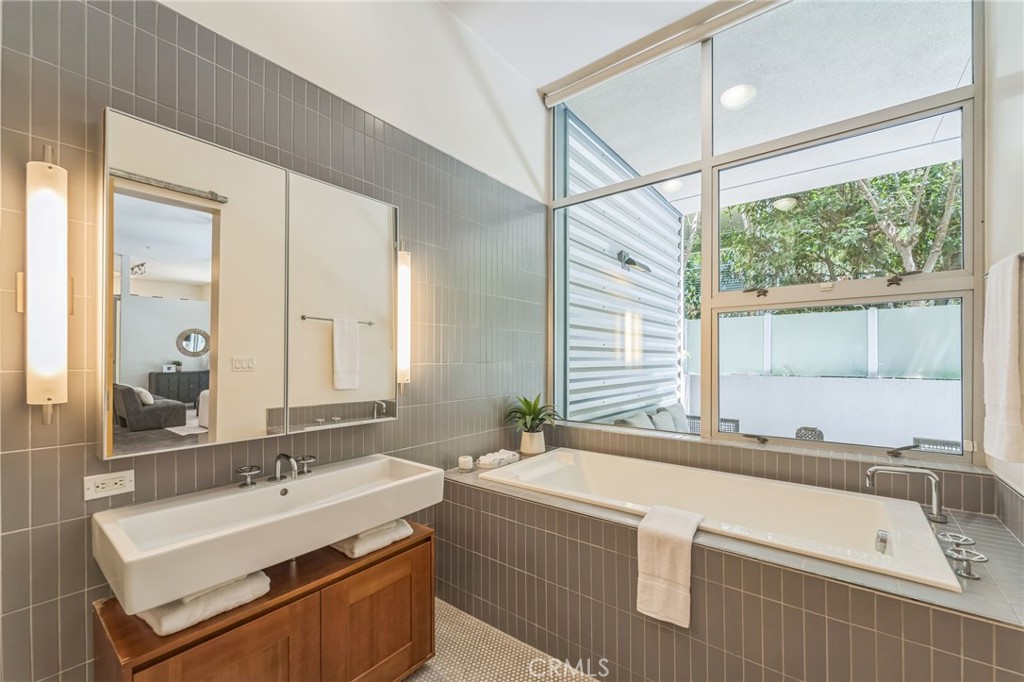 4080 Glencoe