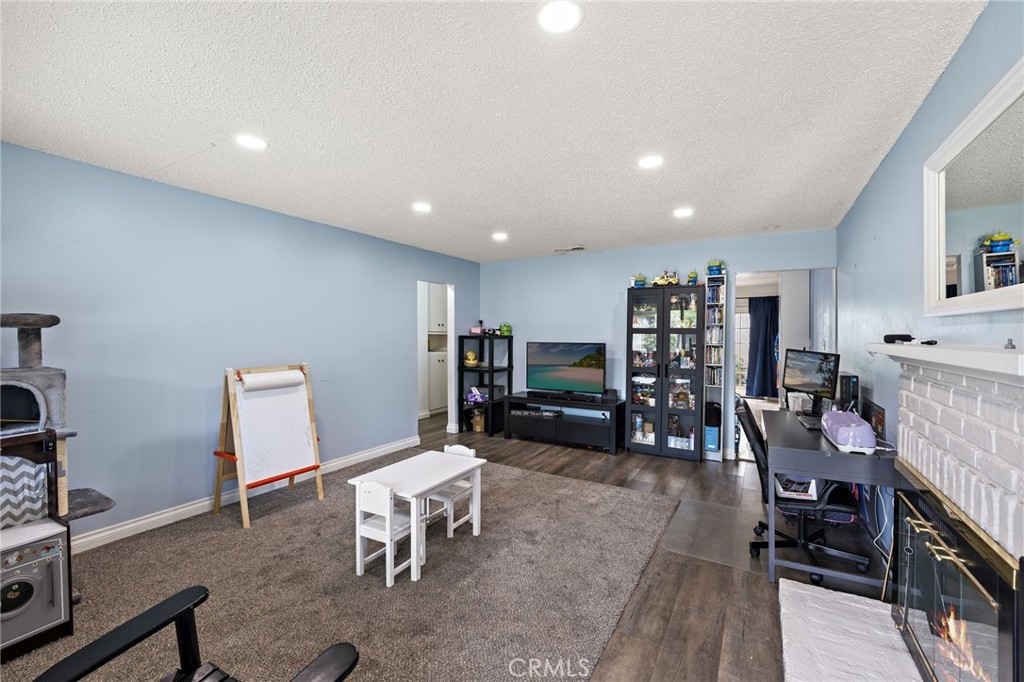 2295 N Tustin Street 84