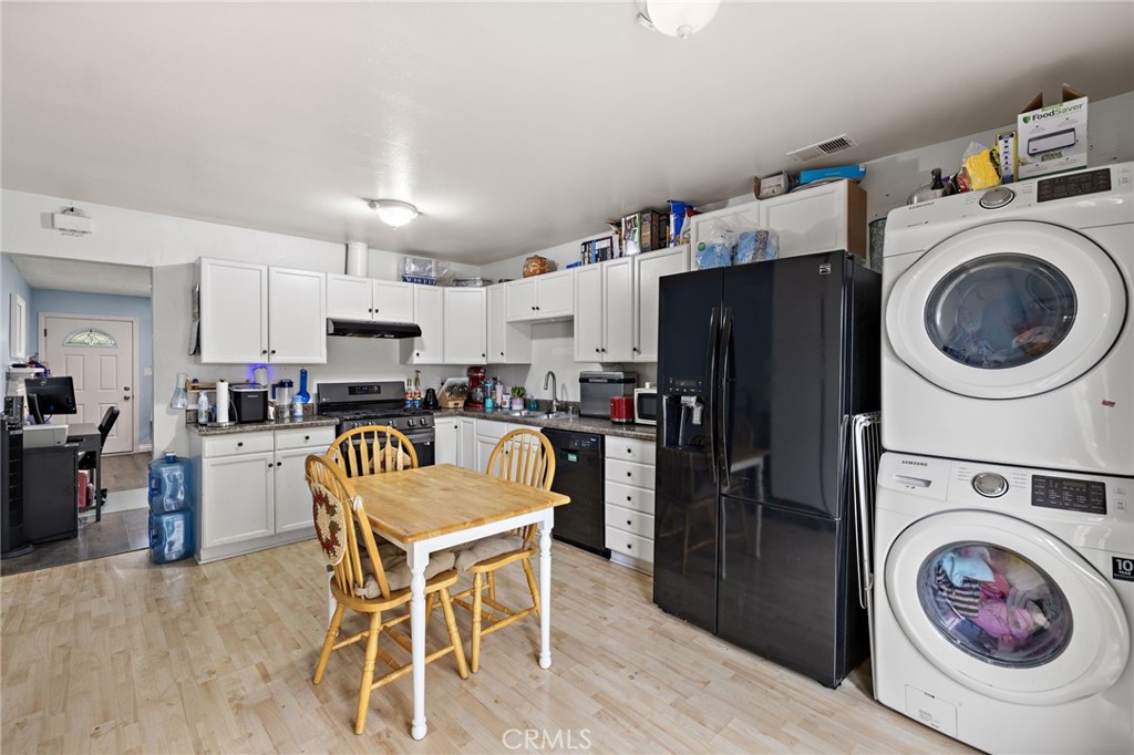 2295 N Tustin Street 84