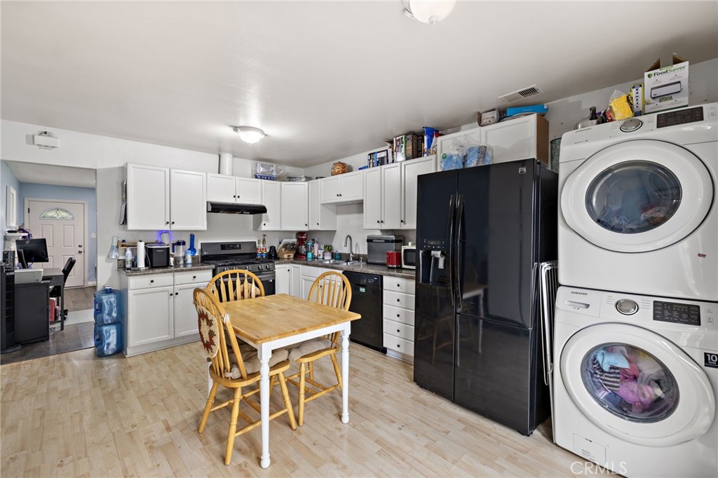 2295 N Tustin Street 84