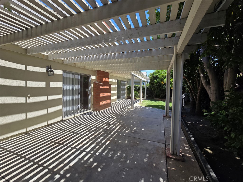 3682 HAMILTON Street