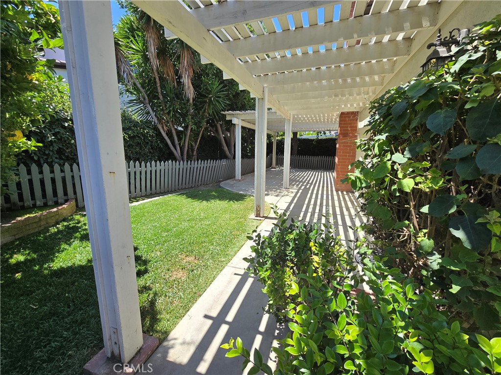 3682 HAMILTON Street