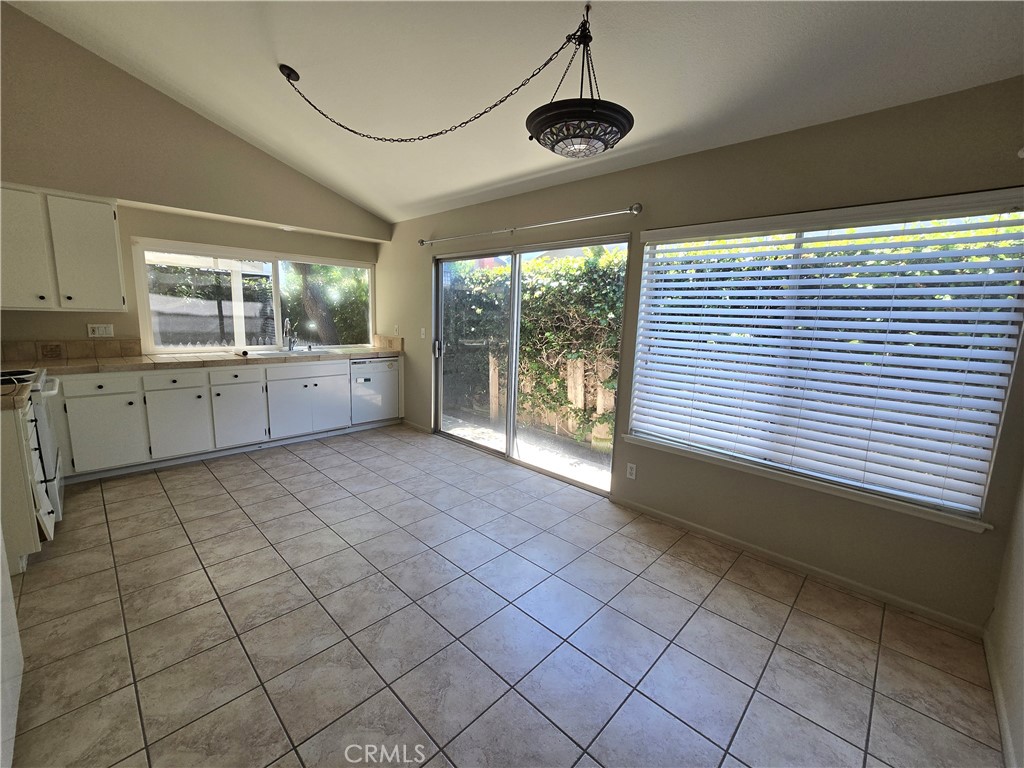 3682 HAMILTON Street