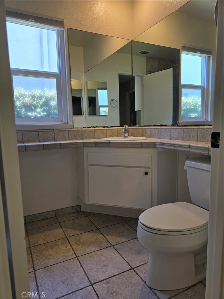 3682 HAMILTON Street