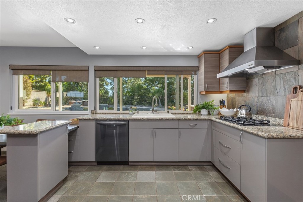 26872 La Sierra Drive