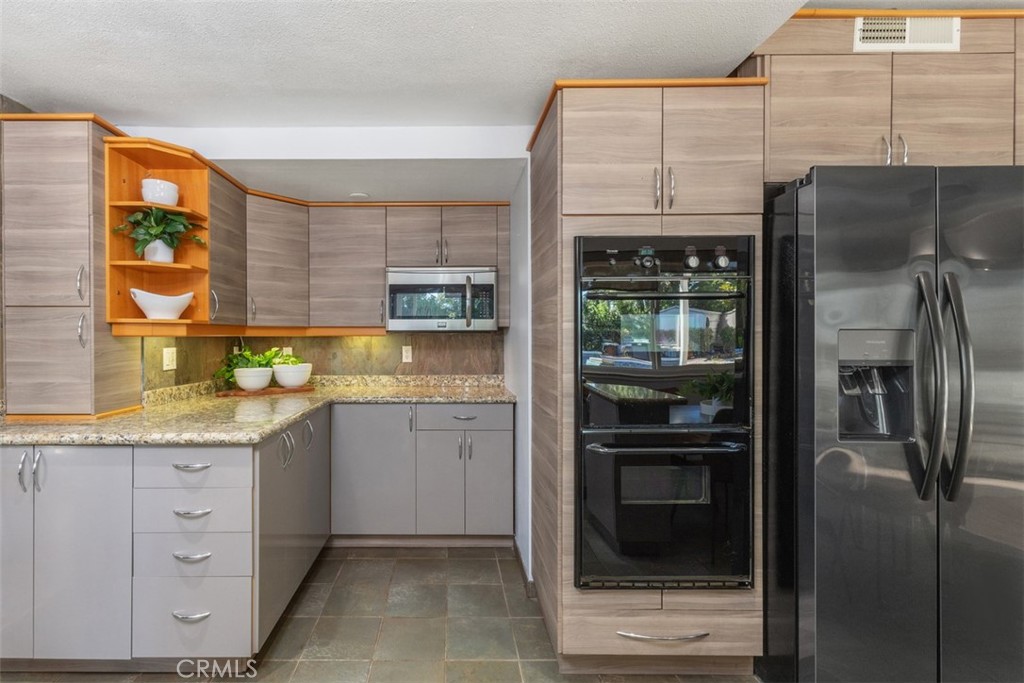 26872 La Sierra Drive