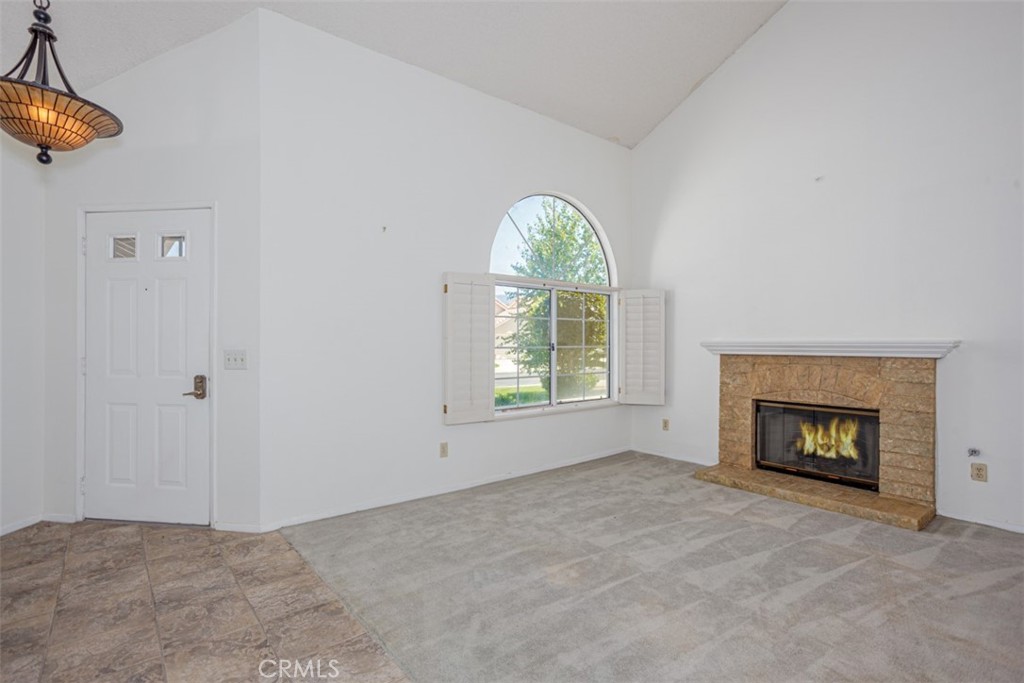 5168 W Pinehurst Drive