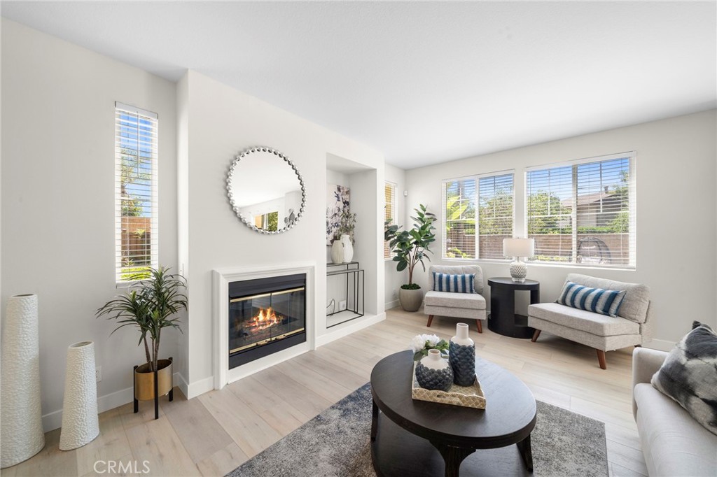 2855 N Santa Fe Place