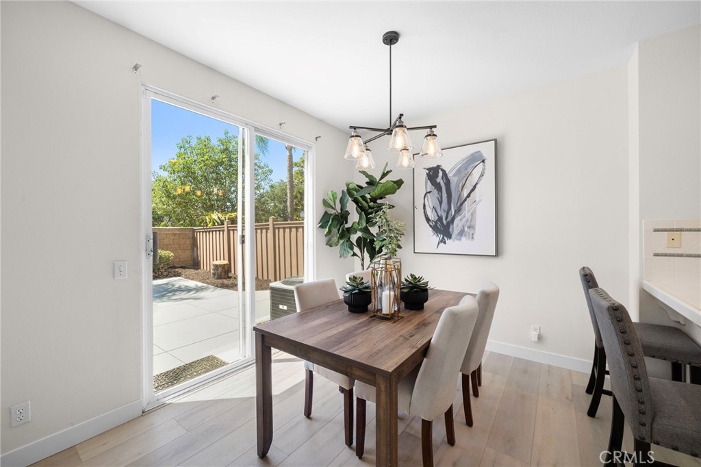 2855 N Santa Fe Place