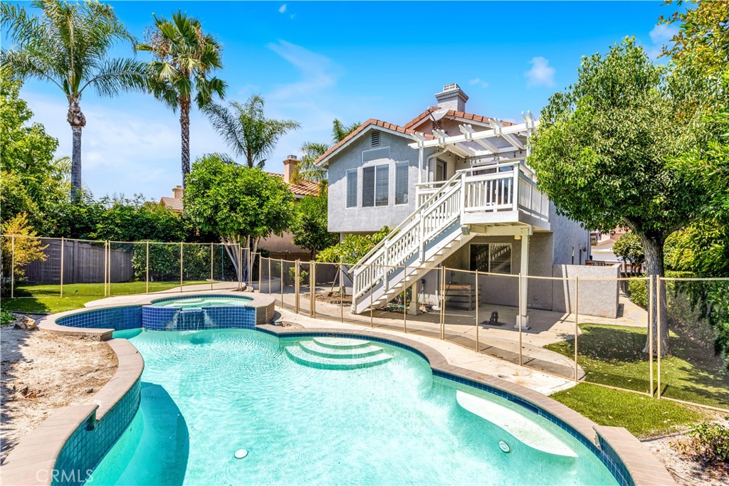 6 Tavella Place