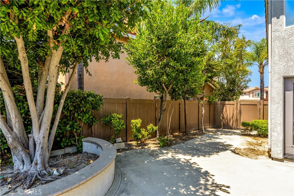 6 Tavella Place