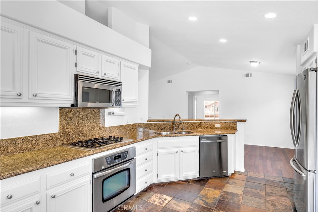 6 Tavella Place
