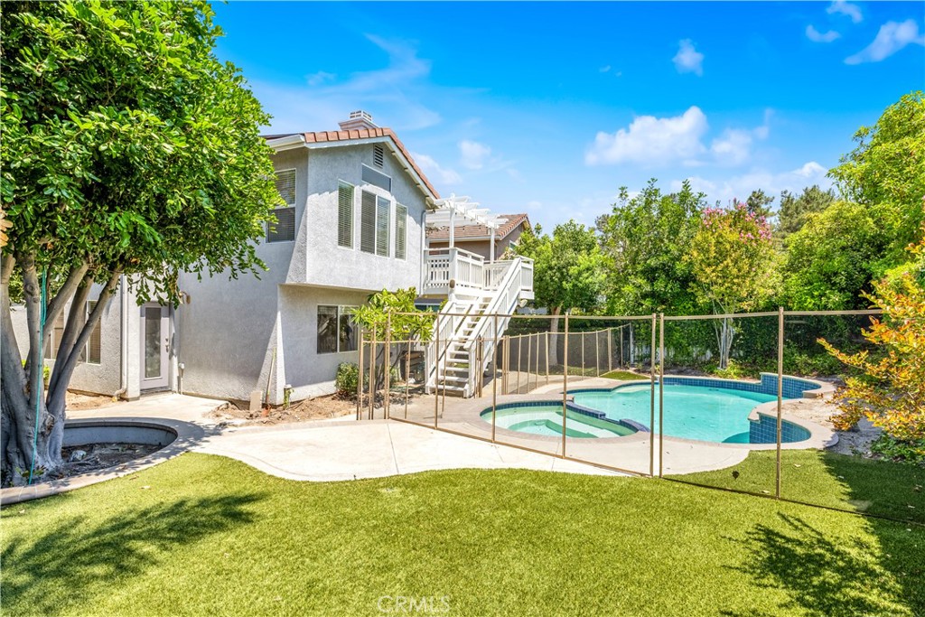 6 Tavella Place