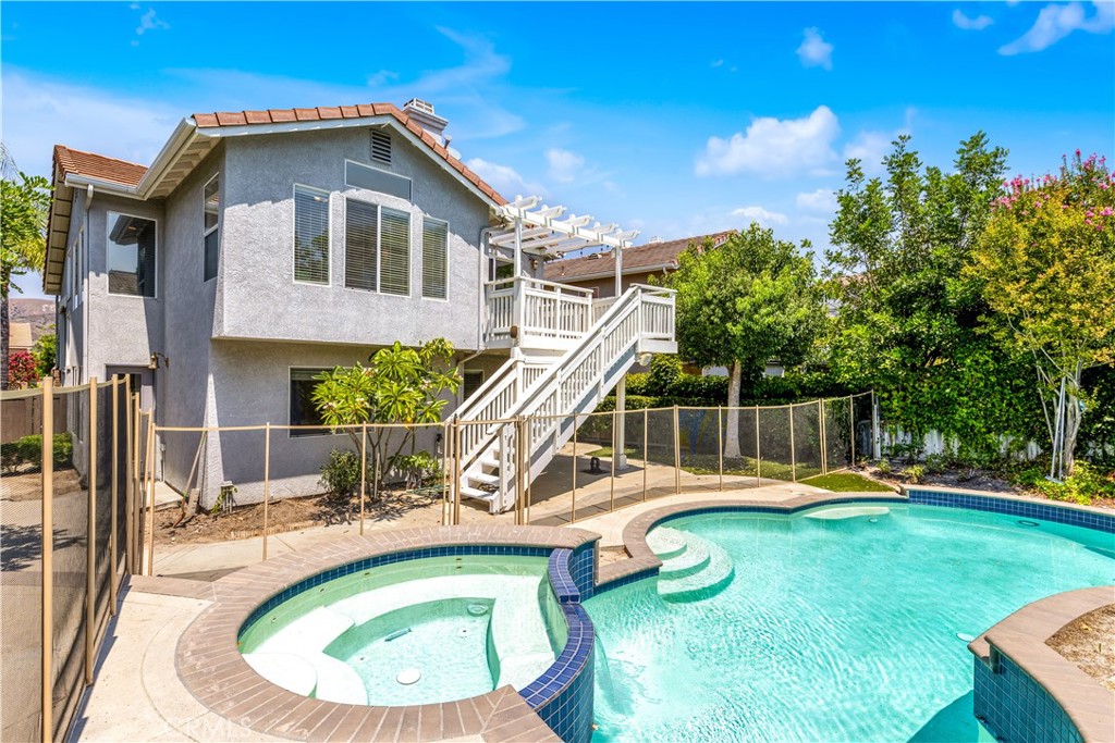 6 Tavella Place