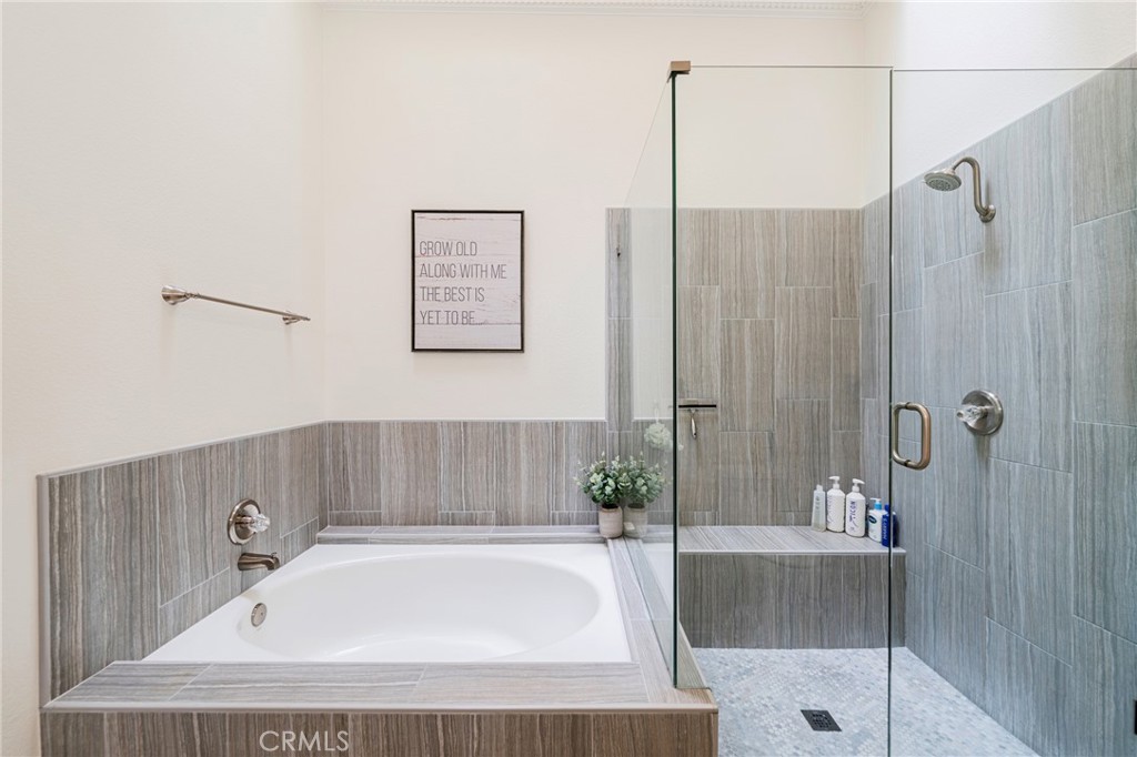 19561 Pompano Ln 104