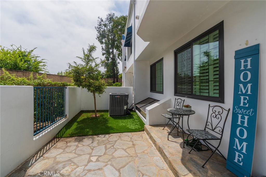 19561 Pompano Ln 104