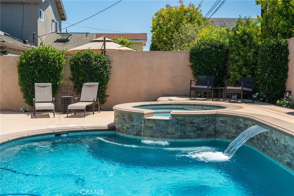 17131 Pinehurst Lane
