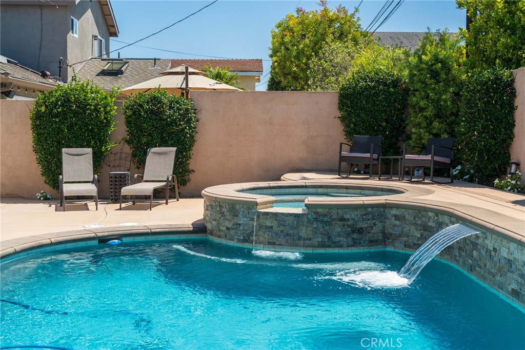 17131 Pinehurst Lane