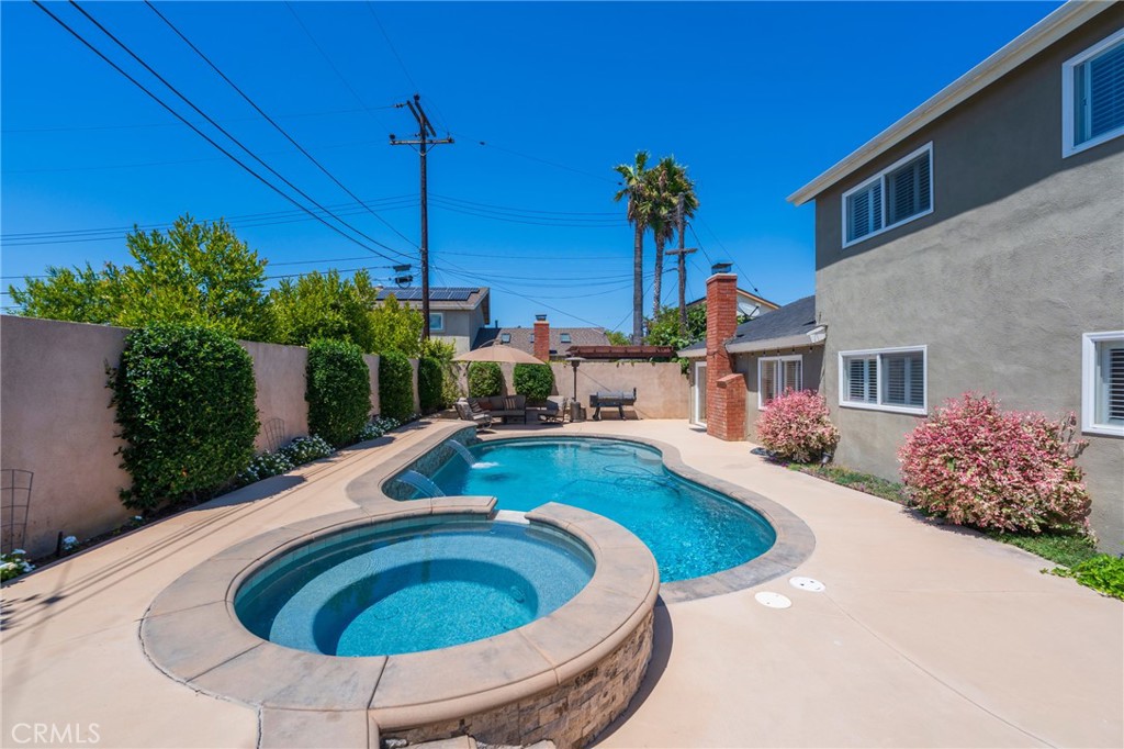 17131 Pinehurst Lane