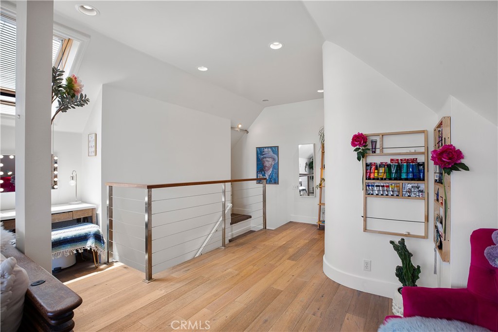4541 E Broadway