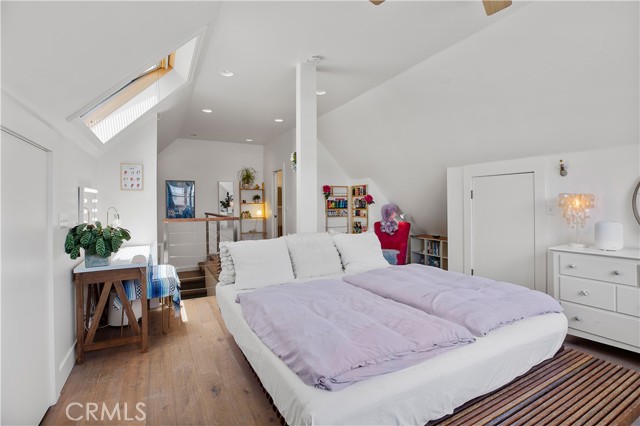 4541 E Broadway