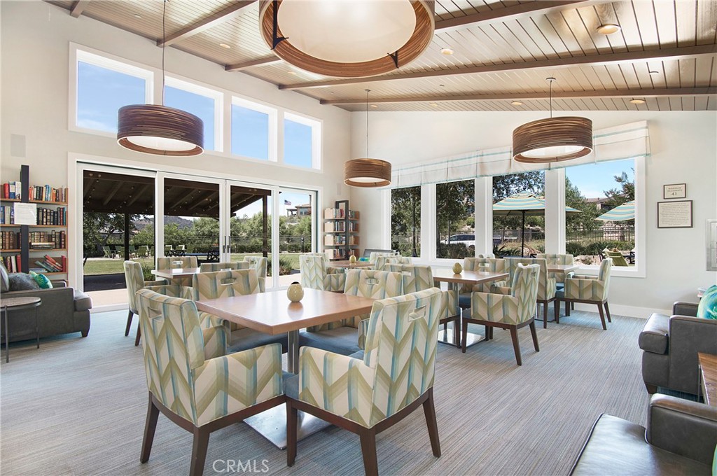 752 Sunrise Road