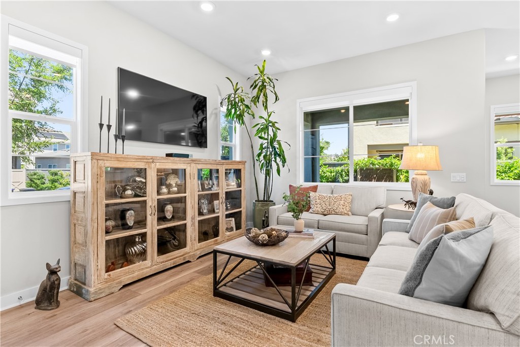 752 Sunrise Road