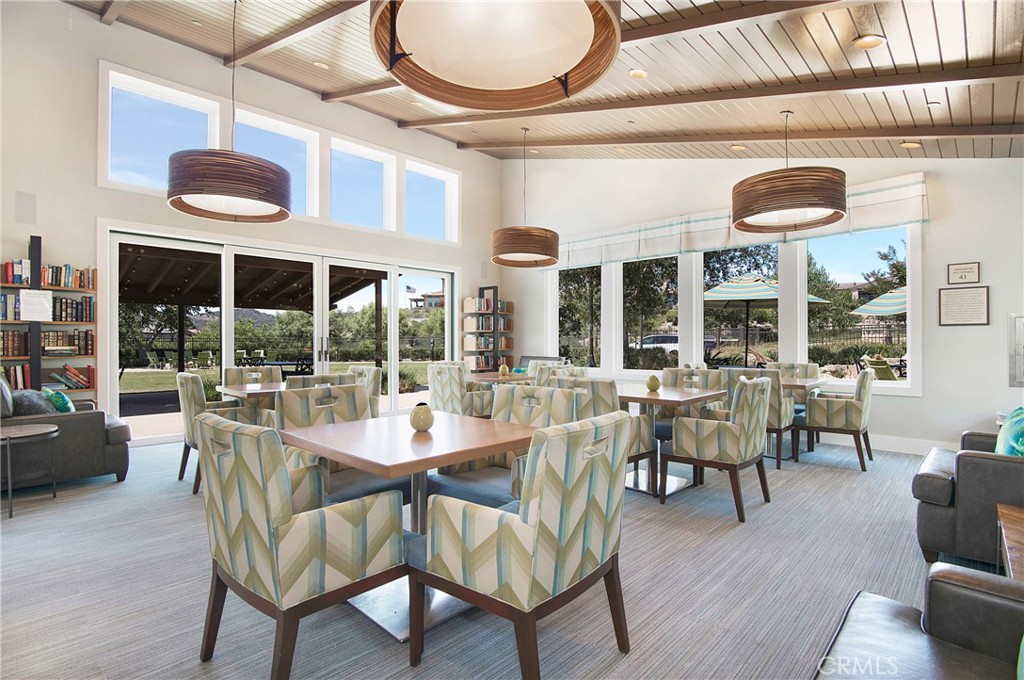 752 Sunrise Road