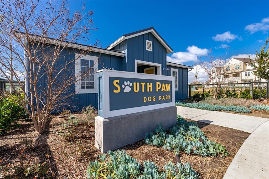 752 Sunrise Road