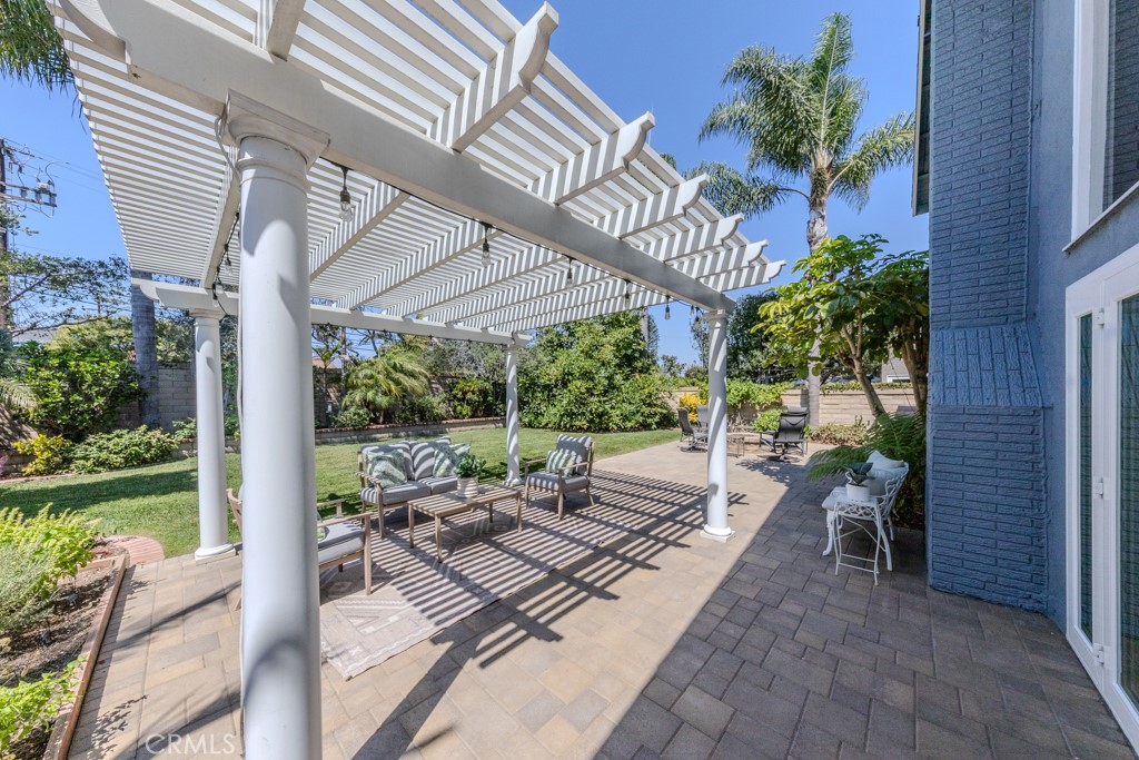 8421 Deepcliff Dr.