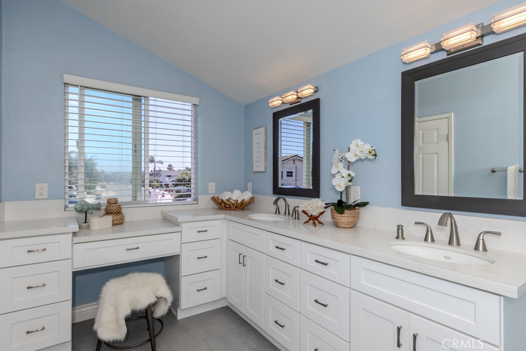 8421 Deepcliff Dr.