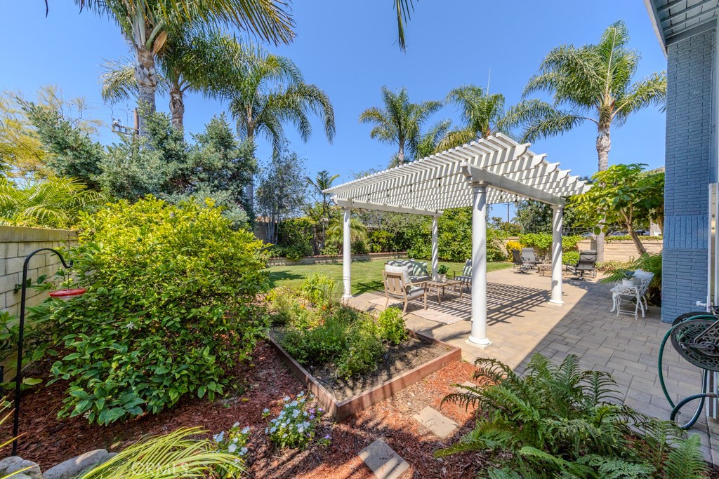 8421 Deepcliff Dr.