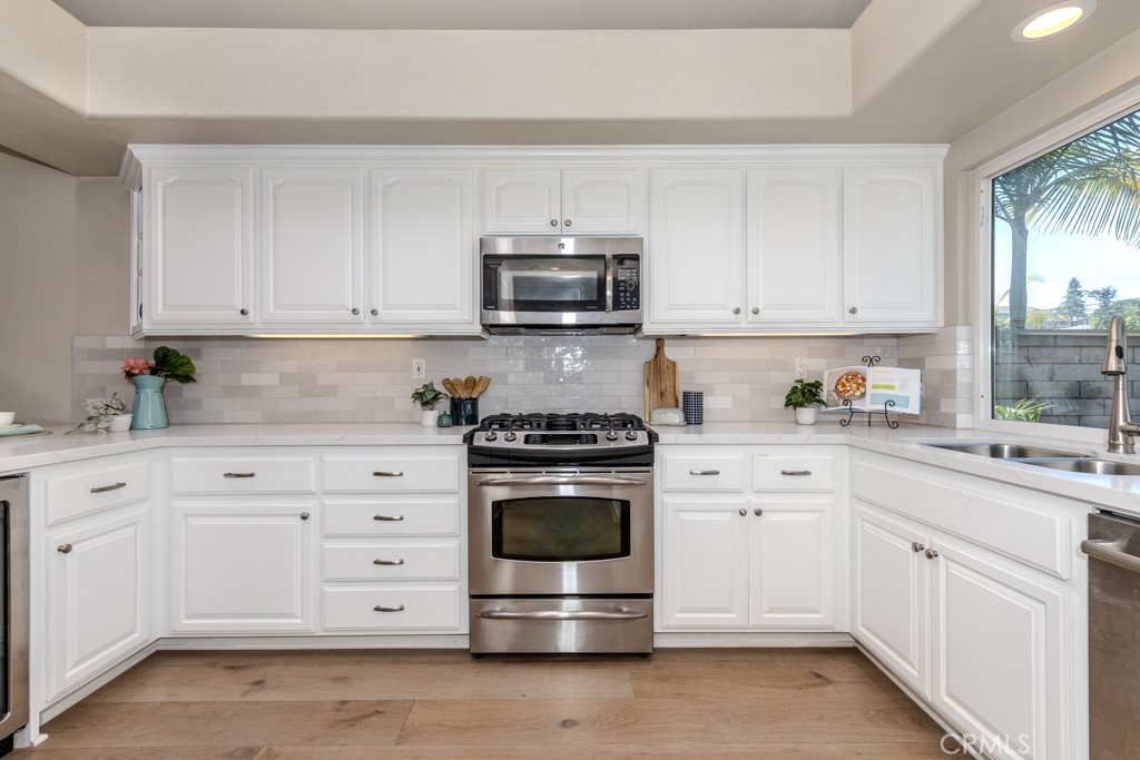 8421 Deepcliff Dr.